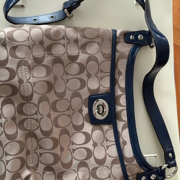 Coach Beige and Navy Signature Shoulder Bag - Picture 1 of 4